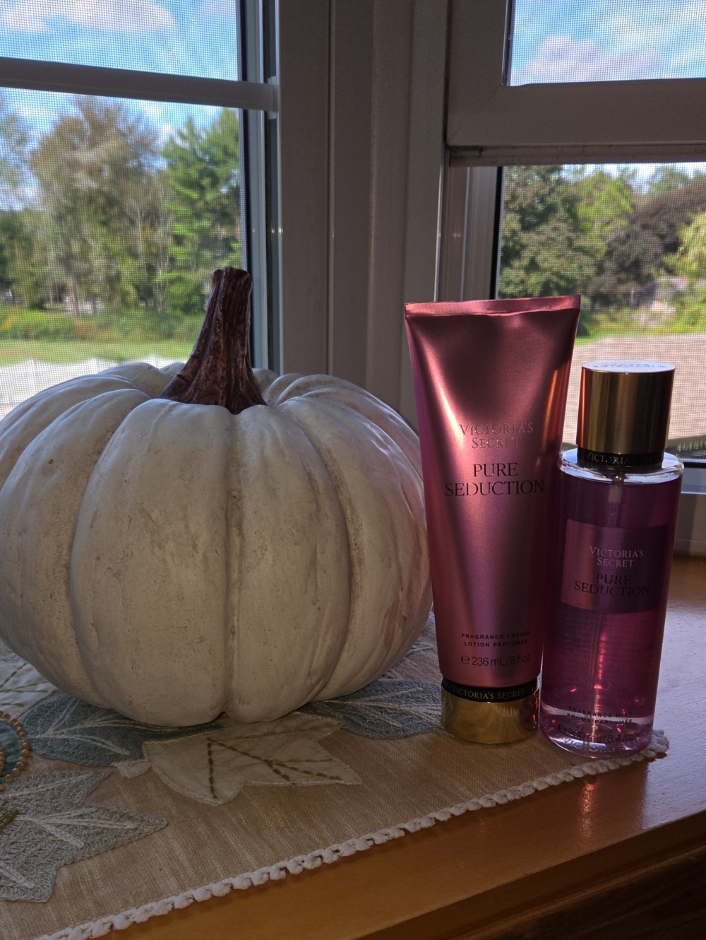 Victoria's Secret Pure Seduction Lotion & Mist - Metallic Pink